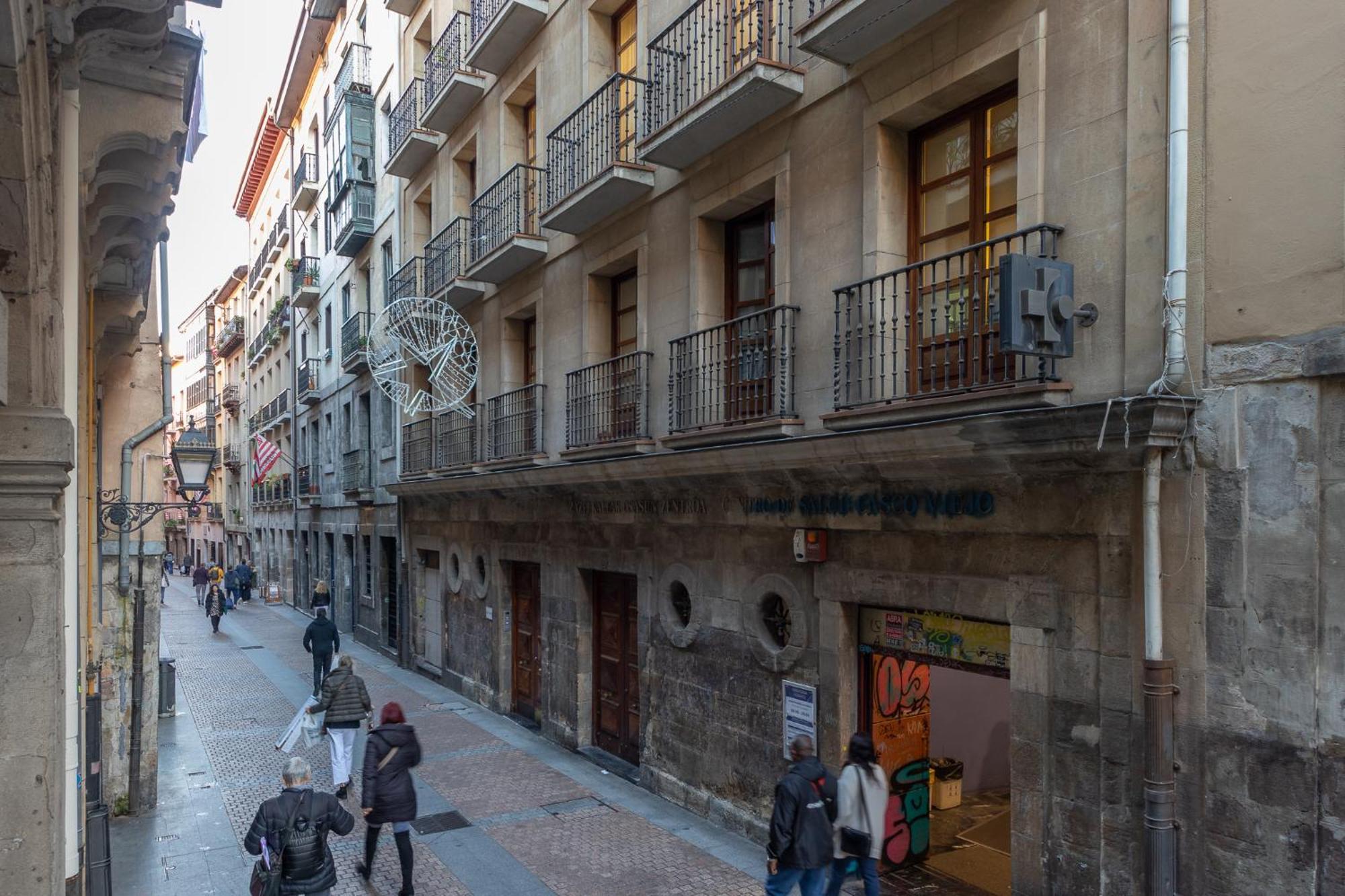 Apartamento Centrico Casco Viejo Bilbao Eksteriør billede